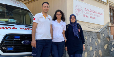 112 AMBULANS İÇİNDE DOĞUM GERÇEKLEŞTİRDİ