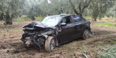 Yalova Plakalı Araç Hurdaya Döndü, Sürücü Yaralandı