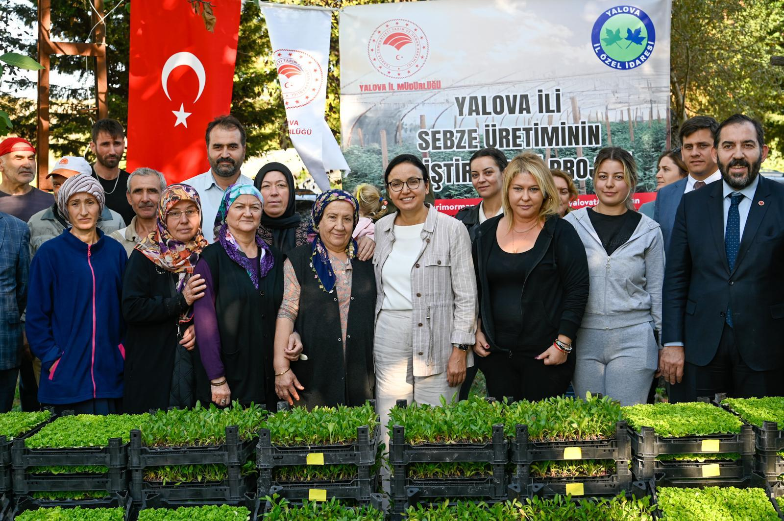 VALİ KAYA, “KADINLAR TARIMDA DA BİZİM BAŞ TACIMIZ”